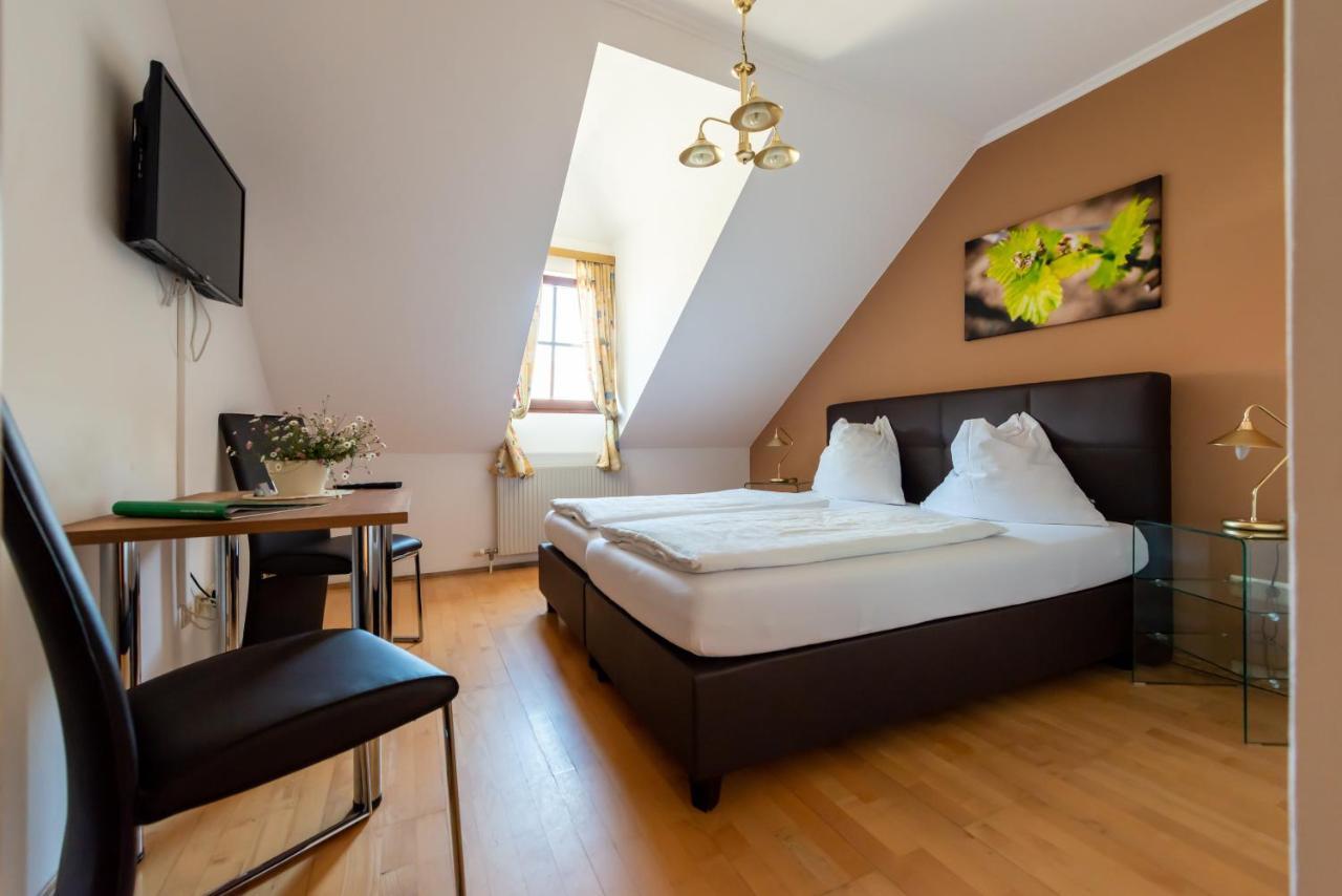 Hotel Weingut Burger Kalladorf Zewnętrze zdjęcie